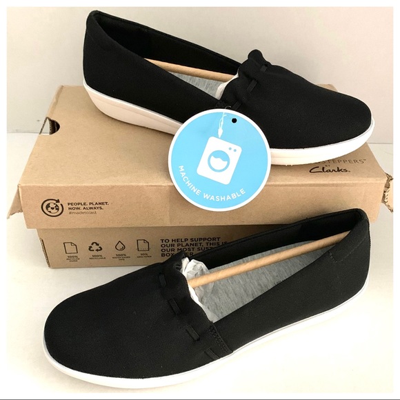 Clarks Shoes - NIB Clarks Women's Ayla Shine Sneaker Black Sparkle Textile 7.5M